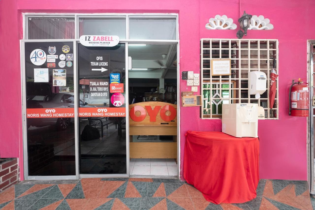 Oyo 89984 Noris Wang Homestay لومو المظهر الخارجي الصورة